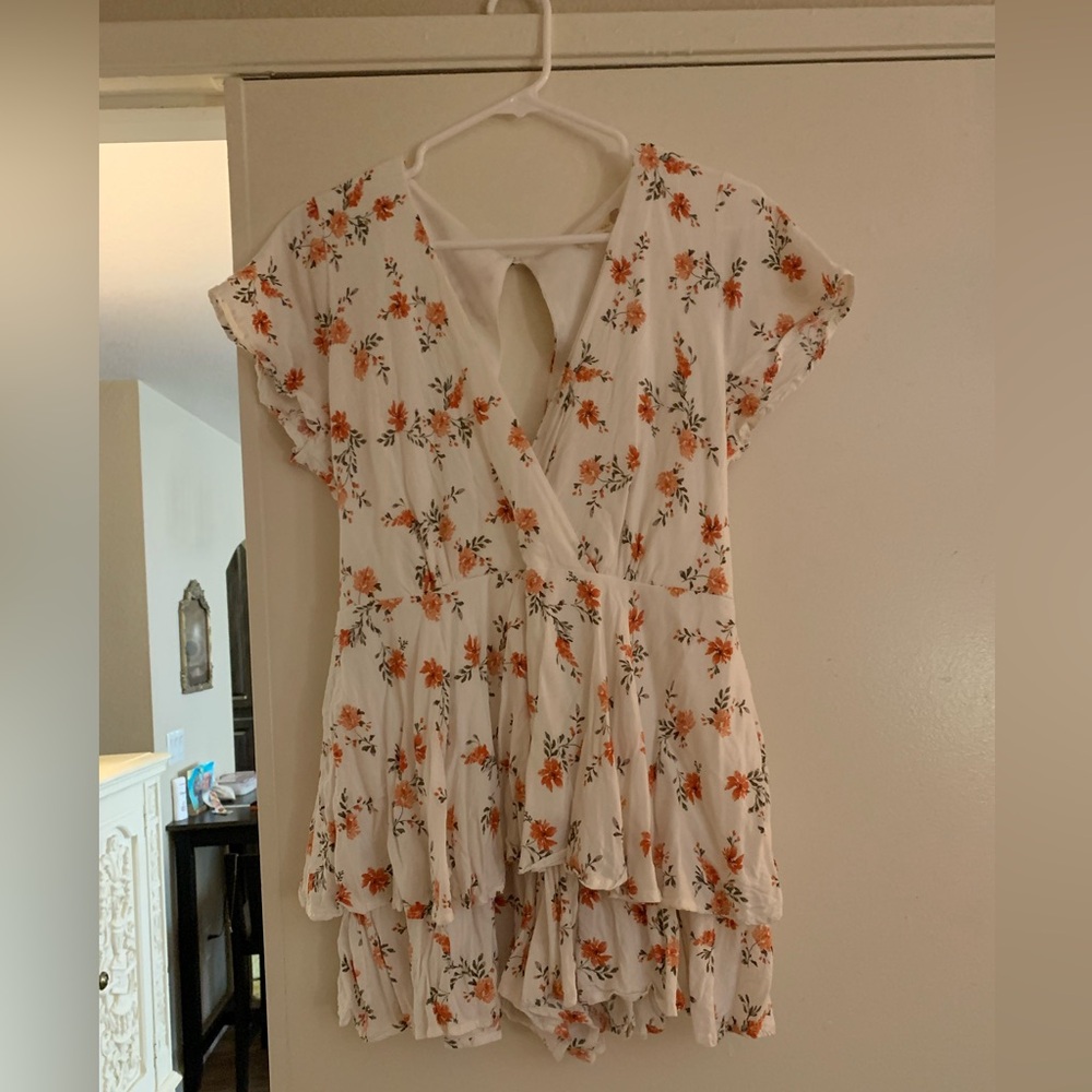 Altar’d State Floral Romper Size Large